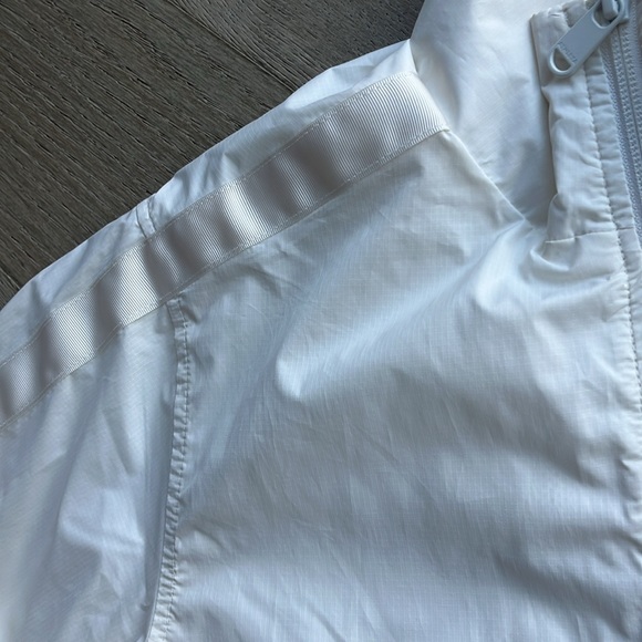 Athleta Sightseer Lace Jacket in Magnolia White (XXS) - EUC worn once! - Picture 5 of 14